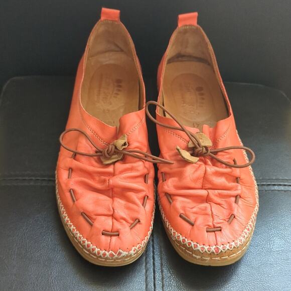 Spring Step Berna Soft Orange Leather Boho Artistic Lagenlook Vamp Tie Loafers - Picture 2 of 6